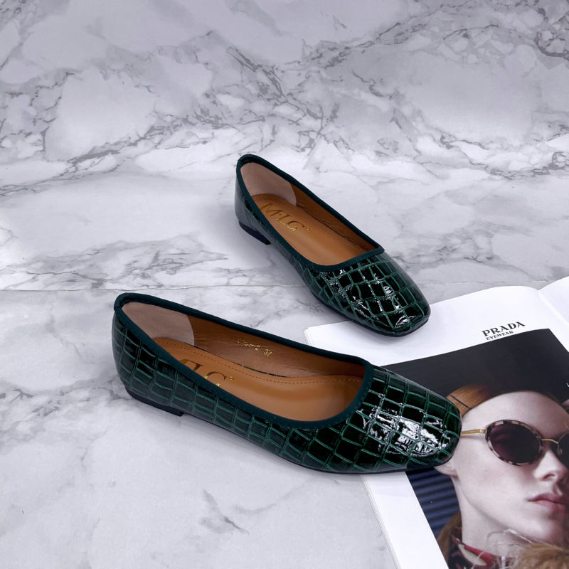 9953-2 Ballet flats