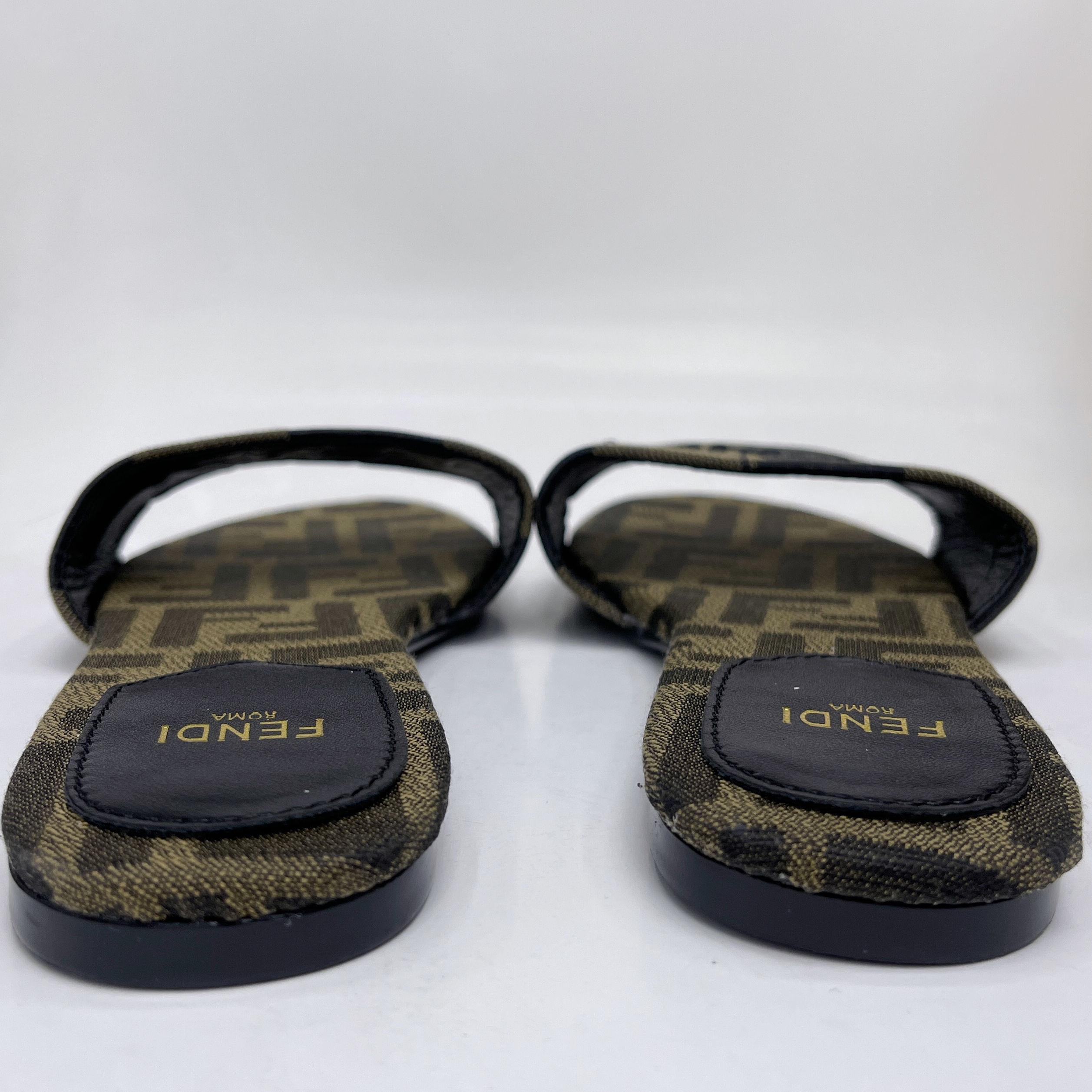FENDI FD002 SLIPPERS